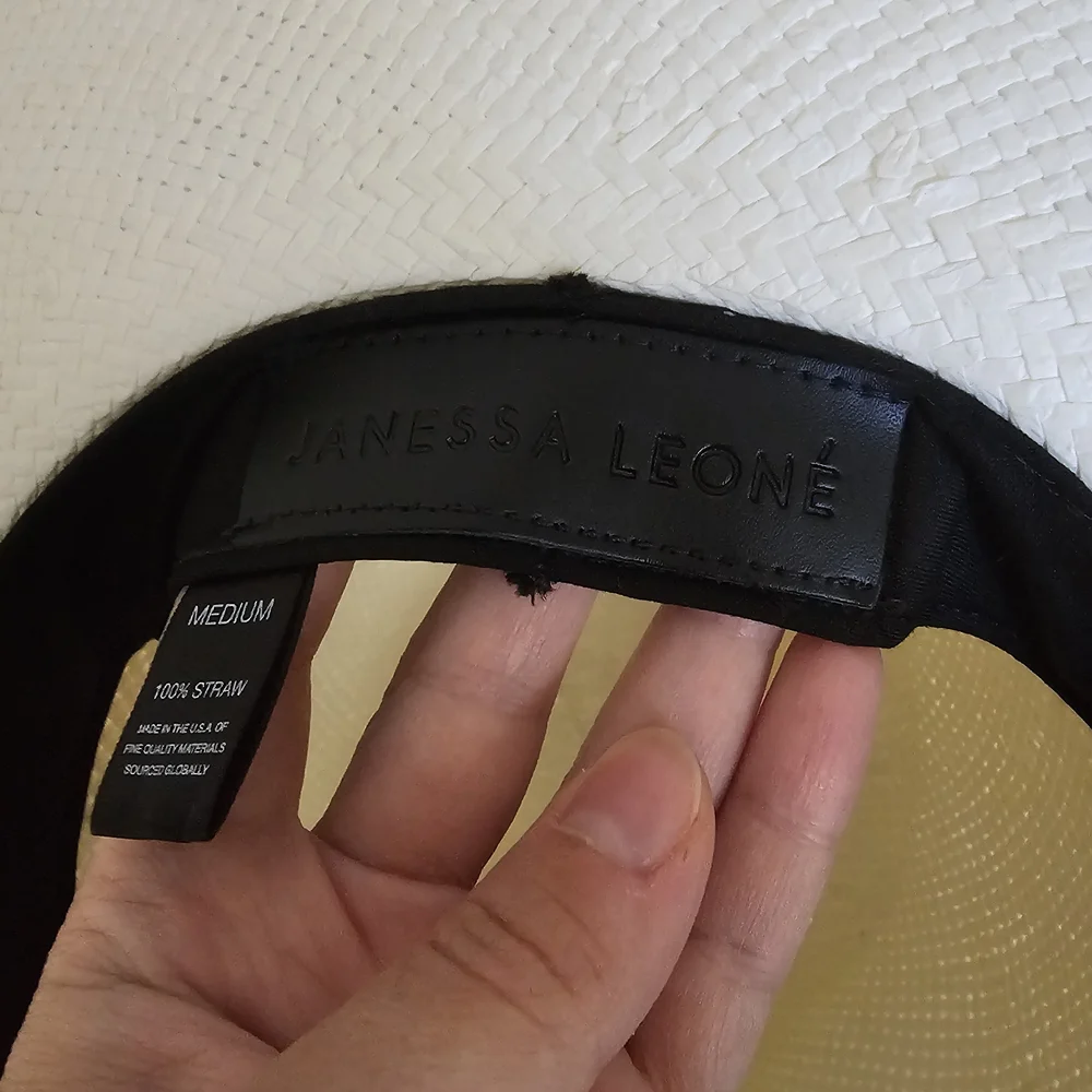 $287 Janessa Leone Calvin Packable Straw Hat In White Size M - Picture 10 of 12